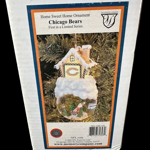 Chicago Bears Snow Globe Ornament With Santa  - Christmas Bulb Port - Lights Up - Picture 8 of 8